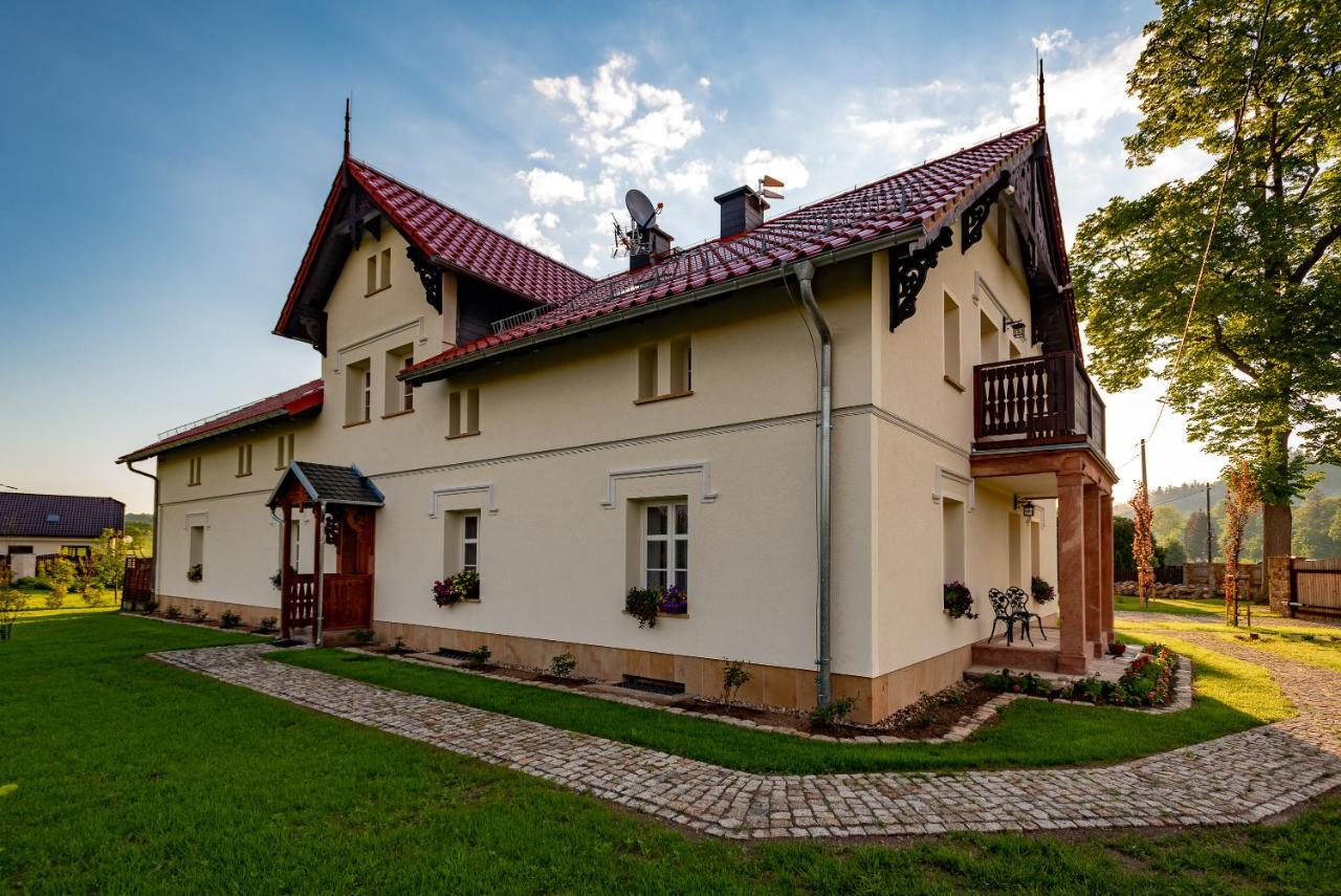 Dworek Wojanow Dış mekan fotoğraf